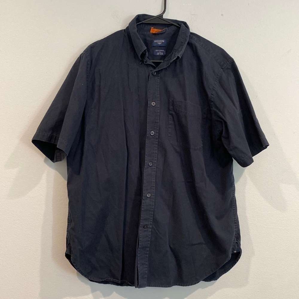 Men’s Navy Button Down Short Sleeve Shirt - Dockers Stain Defender - Size Large